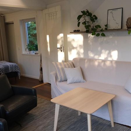 Surfers Guesthouse Asa  Bagian luar foto