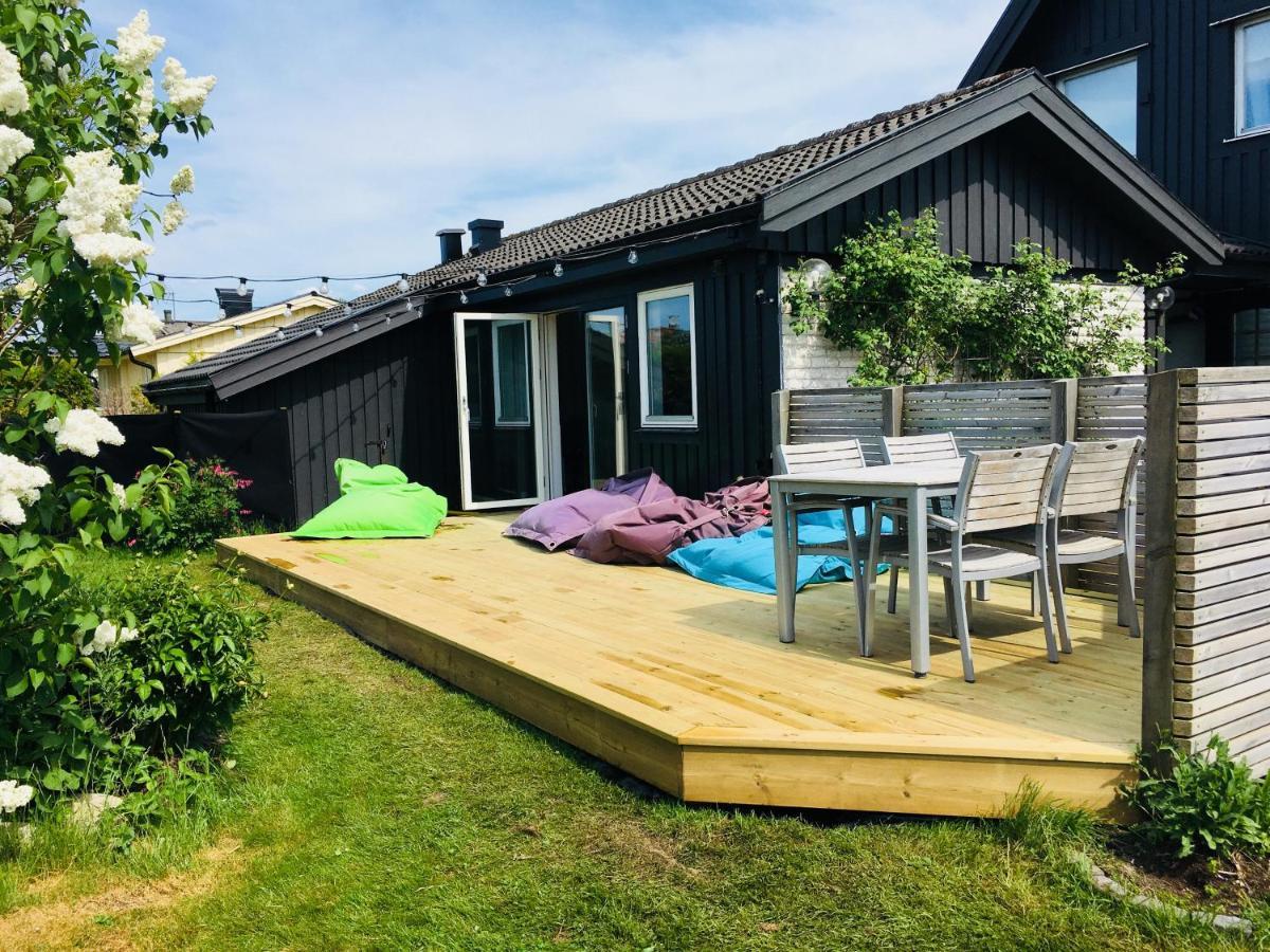 Surfers Guesthouse Asa  Bagian luar foto